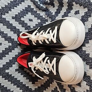 Samuel Hubbard womens size 8